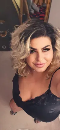 OnlyFans cuenta karinasunshine header 2