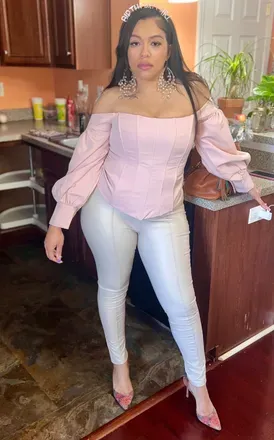 OnlyFans account  noreguladegulagirl avatar 1