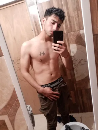 OnlyFans cuenta emi980902 header 2
