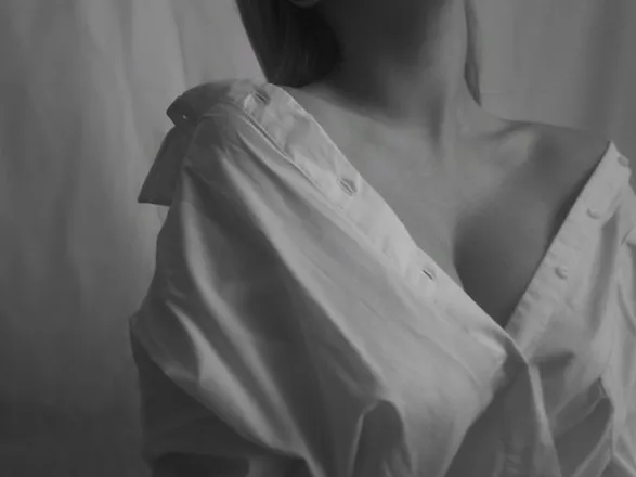 OnlyFans cuenta cecesaril header 2