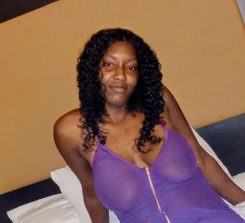 OnlyFans cuenta rhamialove header 2