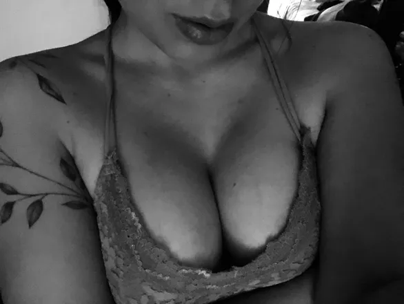OnlyFans cuenta jessicatm09 header 2