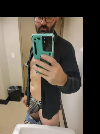 OnlyFans account  daddykebb avatar 1