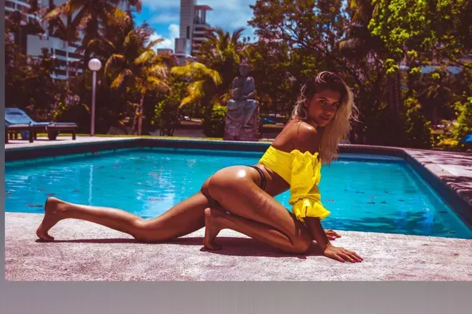 OnlyFans cuenta yourunikorn header 2