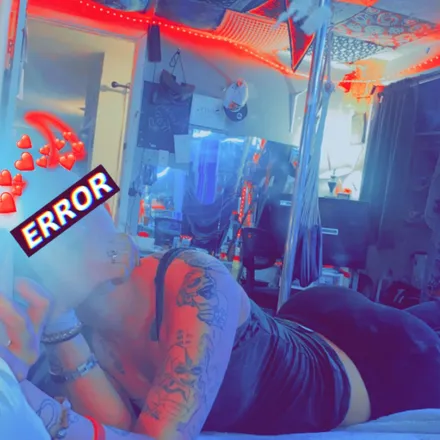 OnlyFans cuenta mooneydamoney header 2