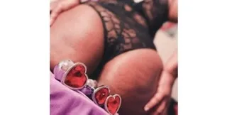 OnlyFans cuenta mizzcakess header 2