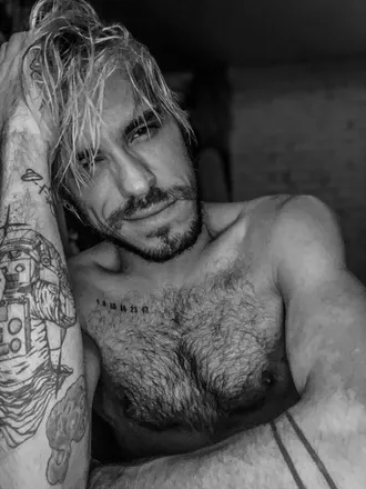 OnlyFans cuenta yoboi1 header 2