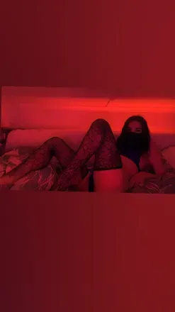 OnlyFans cuenta official_riley_reid header 2
