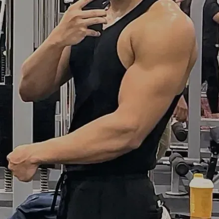OnlyFans cuenta roberto.27 avatar 1