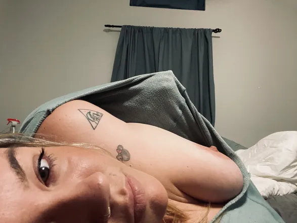 OnlyFans cuenta oheyitsbrittany header 2