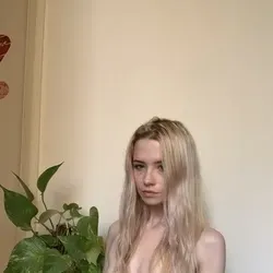 OnlyFans cuenta lilmisstia1 avatar 1