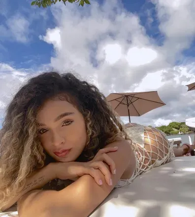 OnlyFans cuenta camikellin header 2