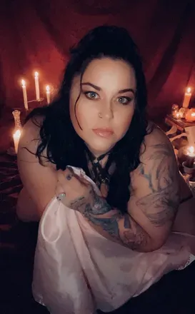 OnlyFans account  divine_divinity avatar 1