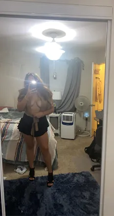 OnlyFans cuenta lake02 header 2