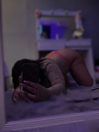 OnlyFans cuenta emilyxoxo333 header 2