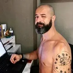 OnlyFans cuenta ticotediz avatar 1