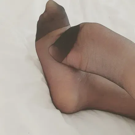 OnlyFans cuenta ukfootmodel21 header 2
