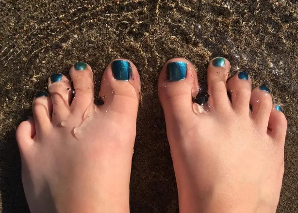 OnlyFans cuenta hazefeetgirl header 2