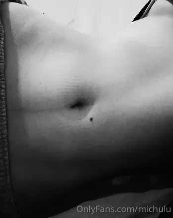 OnlyFans cuenta michulu avatar 1