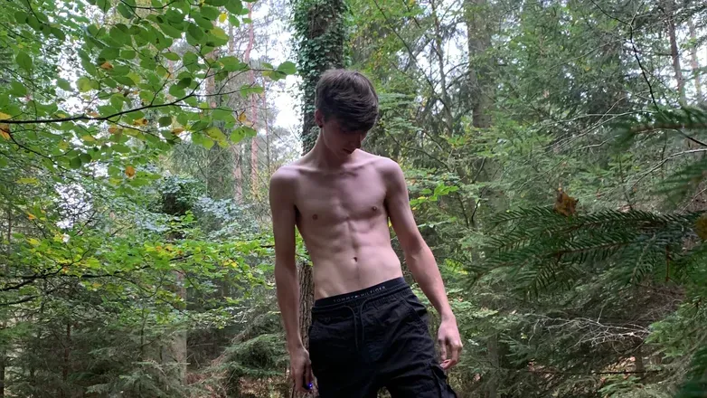 OnlyFans cuenta thebeeb0i header 2
