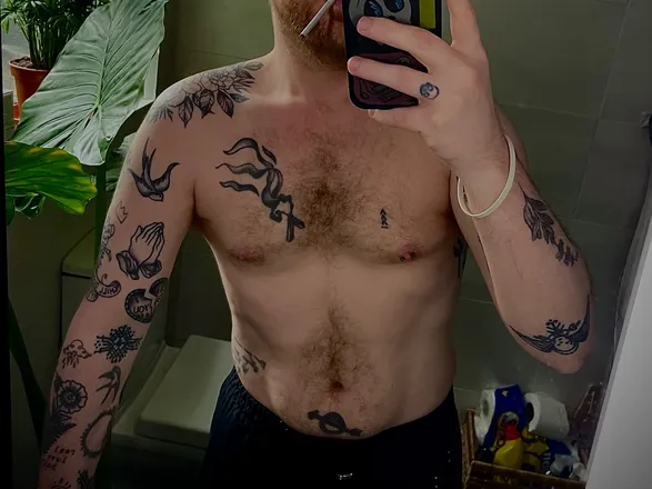 OnlyFans account  dd_ng header 2