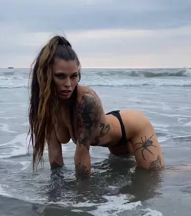 OnlyFans account  serdeplush avatar 1