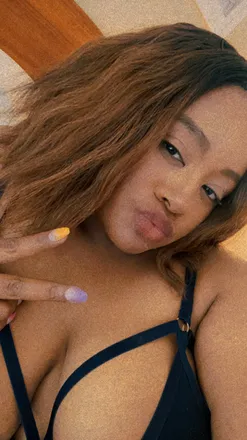 OnlyFans cuenta kremekakes header 2
