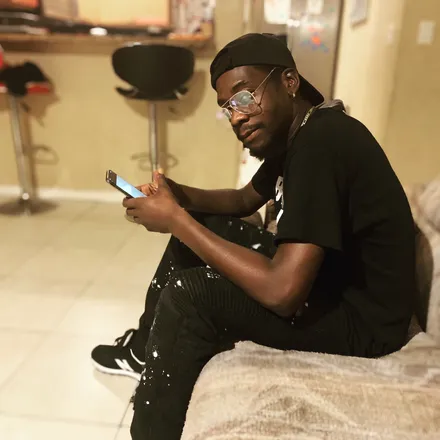 OnlyFans cuenta herfavoritechocolate header 2