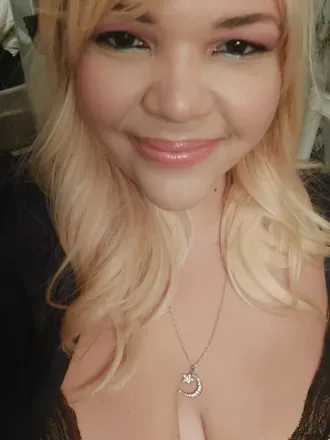 OnlyFans account  moonlightvik avatar 1