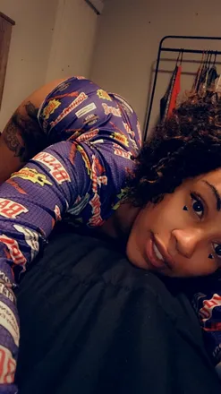 OnlyFans cuenta kikibutterfly header 2