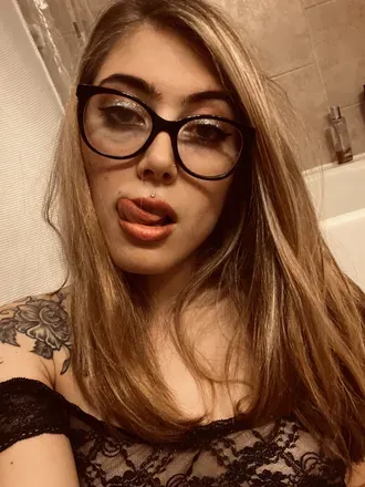 OnlyFans cuenta zena_rae avatar 1
