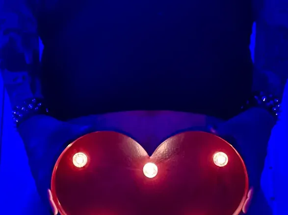 OnlyFans cuenta thebearlyquinn header 2