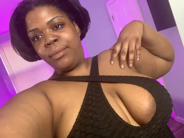 OnlyFans cuenta queensimone6969 avatar 1