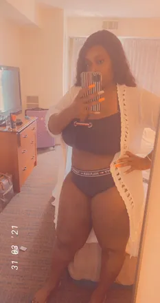 OnlyFans cuenta baddchanel header 2