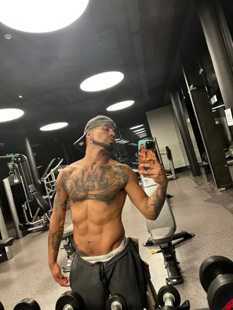 OnlyFans account  xinitocm header 2