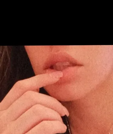 OnlyFans cuenta littlesbronfeet header 2