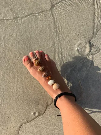 OnlyFans cuenta thoseislandtoes header 2