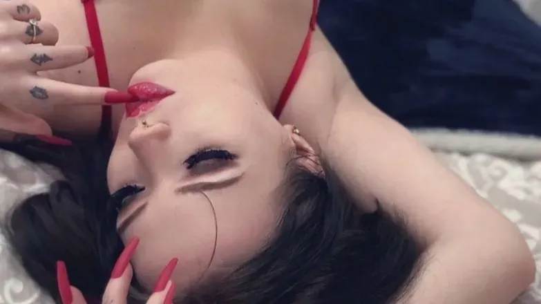 OnlyFans cuenta kicsilanyka header 2