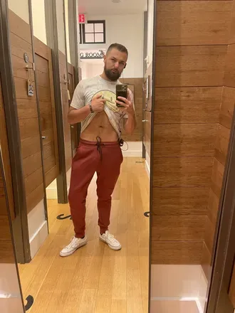 OnlyFans account  michaelandrews93 avatar 1