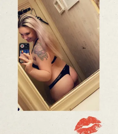OnlyFans cuenta bremarieskittles header 2