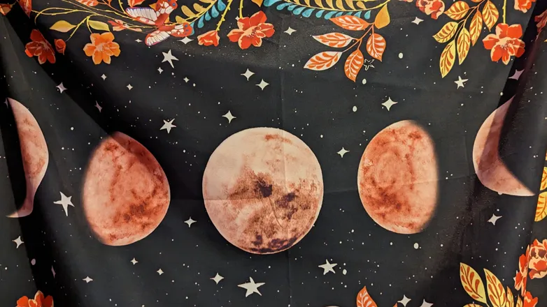 OnlyFans account  r-rated-moonlitnight header 2