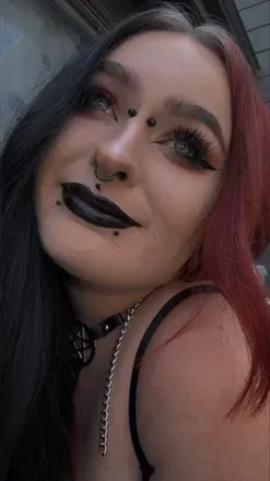 OnlyFans account  destroy.666 avatar 1