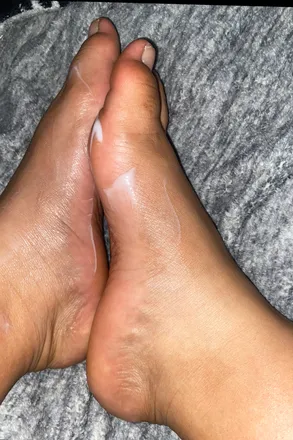 OnlyFans account  princes_iris header 2