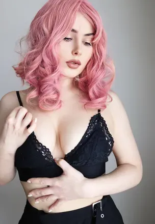 OnlyFans cuenta yourlovelylaura avatar 1