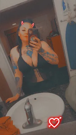 OnlyFans cuenta blue-eyed-gemini header 2