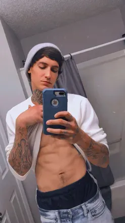 OnlyFans cuenta robbiegraves0 avatar 1