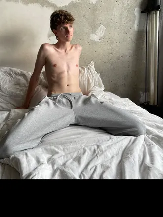 OnlyFans cuenta theo_isgooning header 2