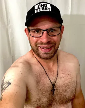 OnlyFans cuenta hardworking6881 header 2