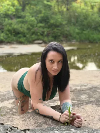 OnlyFans cuenta deeregirl4240 header 2
