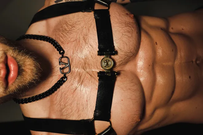 OnlyFans cuenta yesbrawnfree header 2